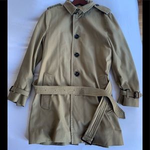 Burberry Trench Coat for Men, Size 52, Classic Color